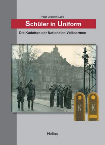 Schüler in Uniform 