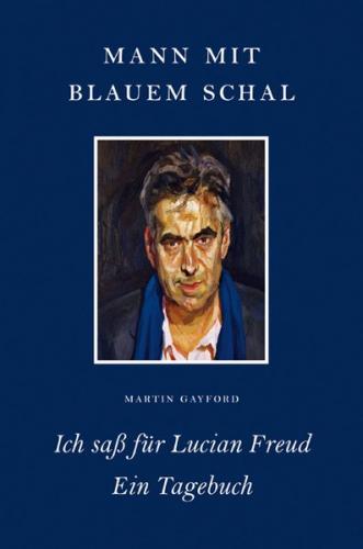 Mann mit blauem Schal 
